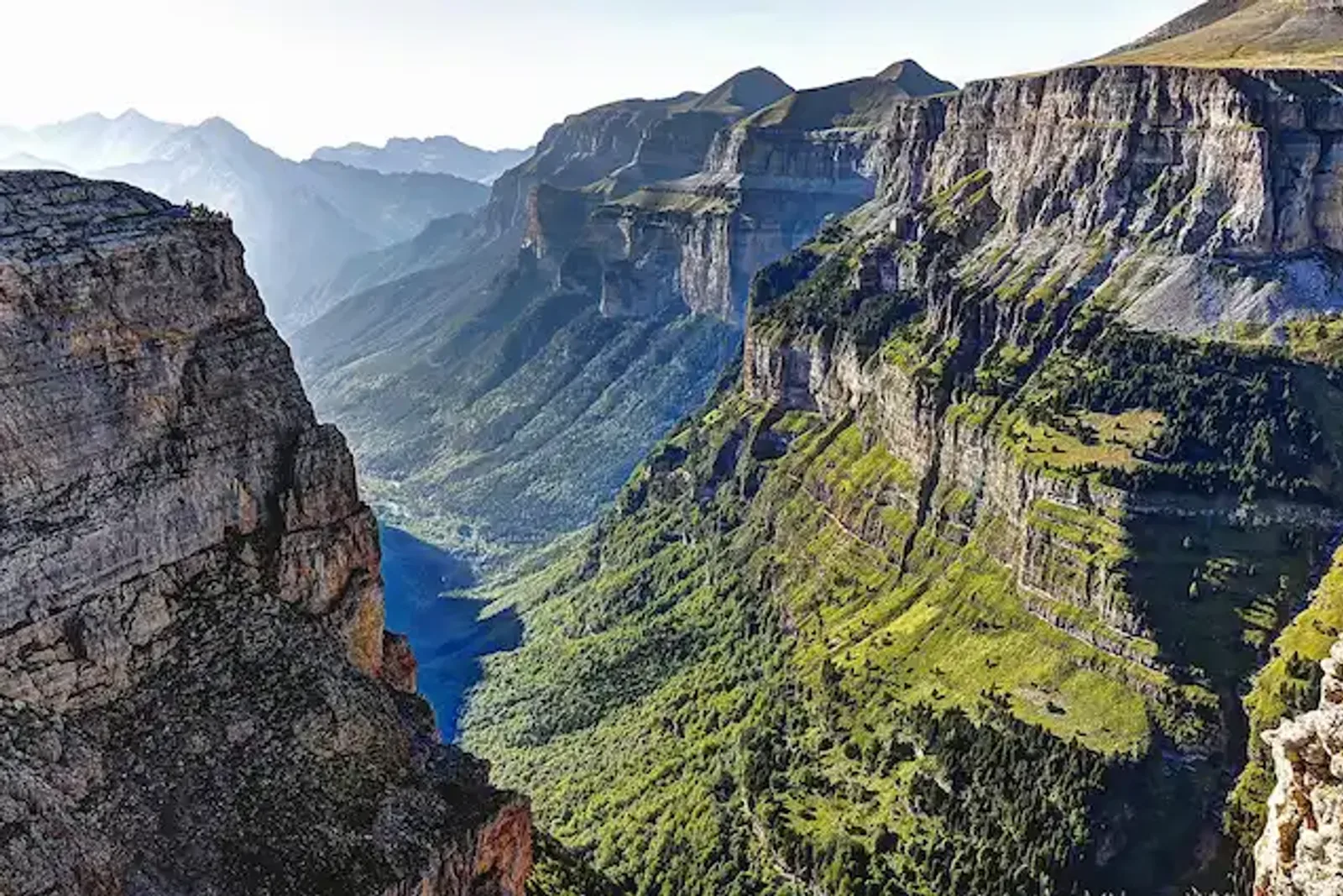 Rutas circulares de trekking en Pirineos (3–5 días)